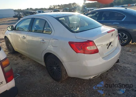 2012 Suzuki Kizashi Se z USA, uszkodzony, nr VIN JS2RE9A39C6100286